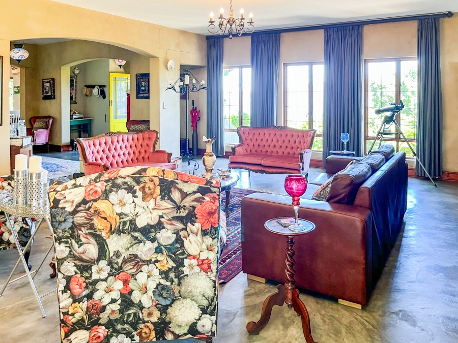 5 Bedroom Property for Sale in Paradise Western Cape